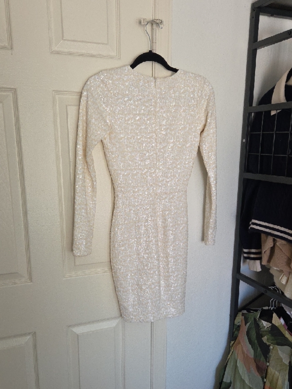 Dress The Population Sequin Long Sleeve V-Neck Mini Dress Small - Picture 10 of 11